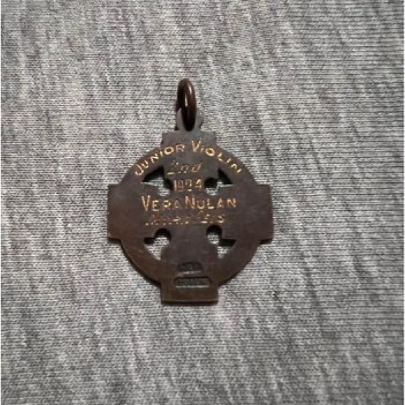 1924 Myra Feis brass Medallion - Picture 4 of 4